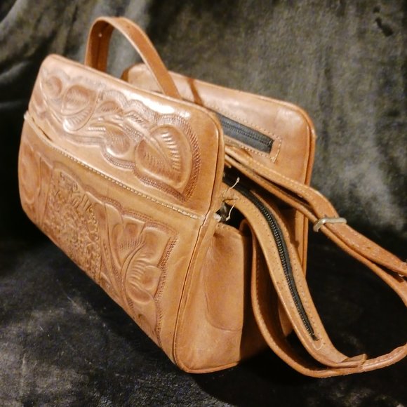 Handtooled Purse - Picture 2 of 7